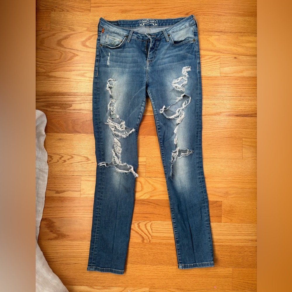 Robin’s Jean Mid Rise Distressed Skinny Jeans